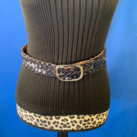 70 cm / 33 in Tommy Hilfiger patent leather belt